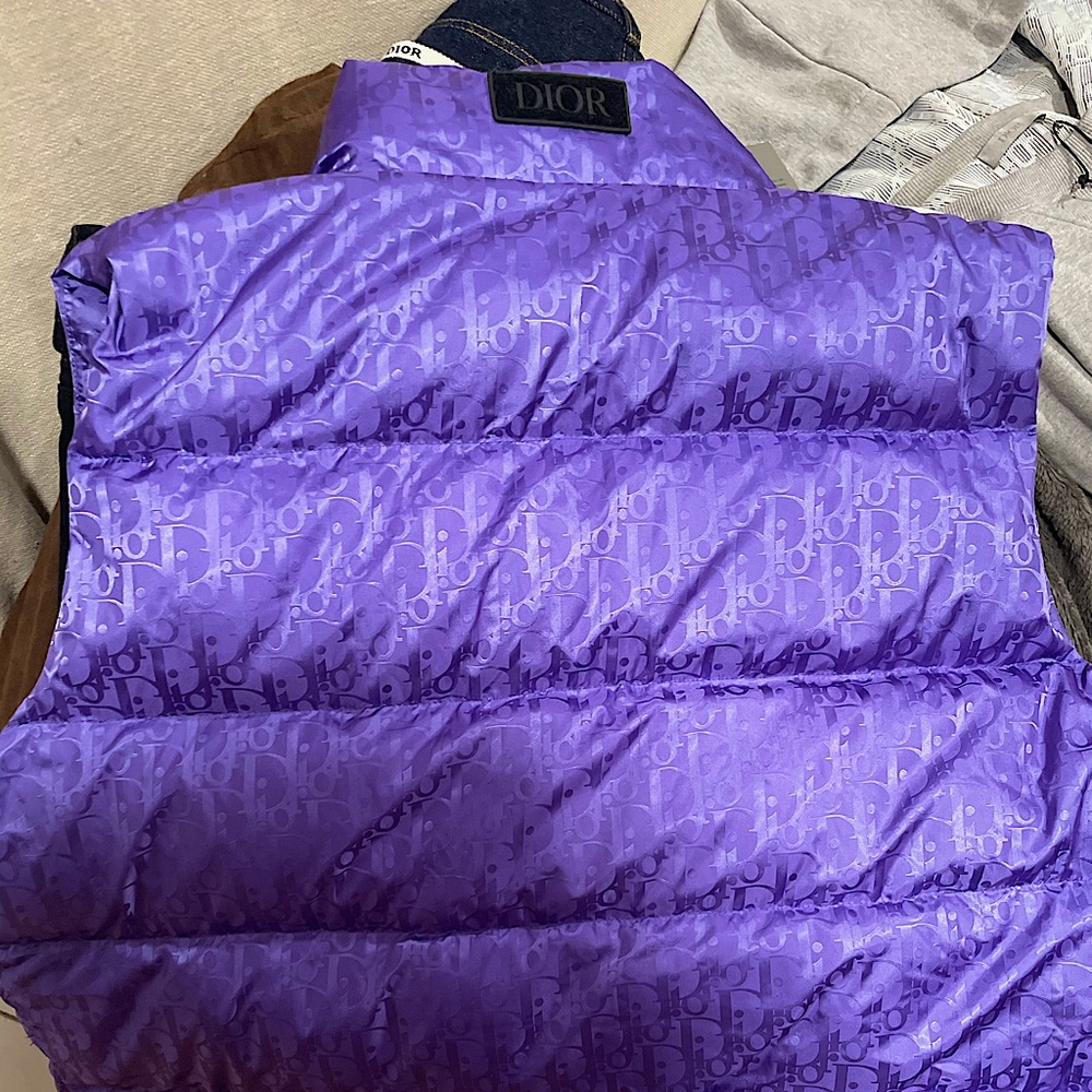 COPY - Dior mens puffer vest jacket amazing material great fit it’s a large